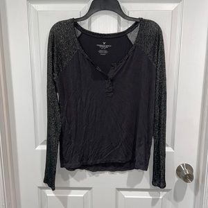 Medium Long sleeve dark gray American Eagle Shirt